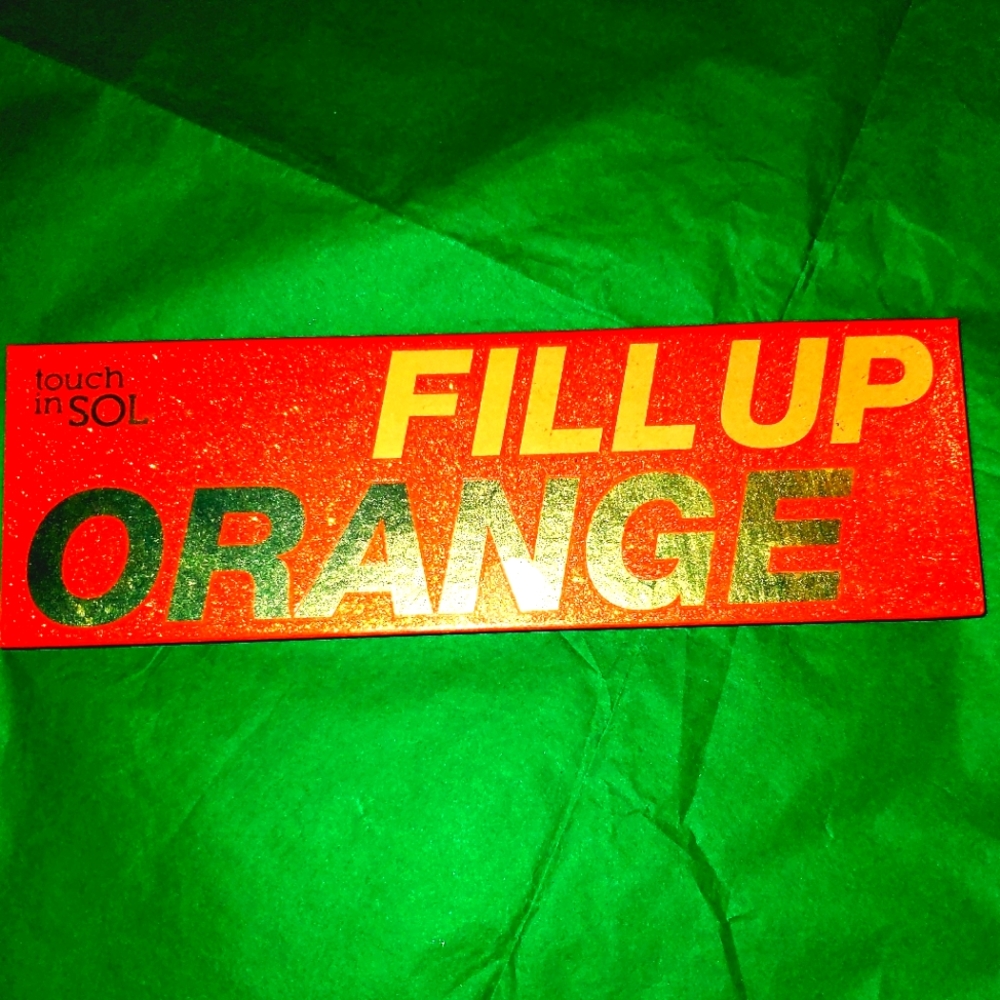 Orange fill up eyeshadow palette